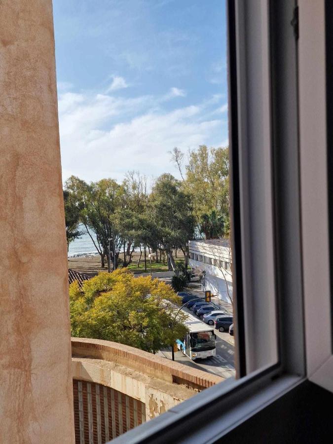 1 Room Atico Pedregalejo Malaga Exterior photo